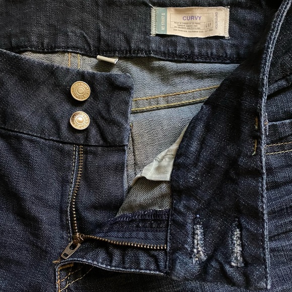 GAP Curvy Boot Cut Jeans - 2 button closure - Picture 7 of 12